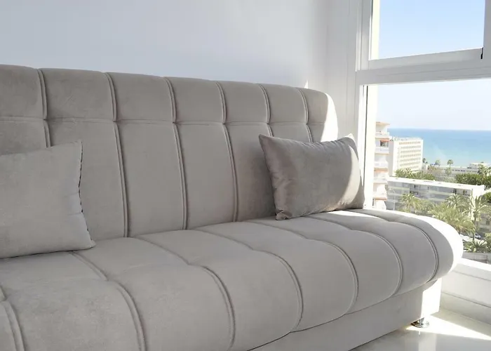 Lejlighed Atico Duplex Con Vistas Al Mar. Dos Plazas De Garaje *